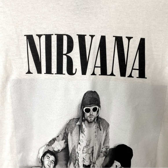 Nirvana White & Black Graphic T-shirt Y2k Grunge Size Medium M - Picture 4 of 8
